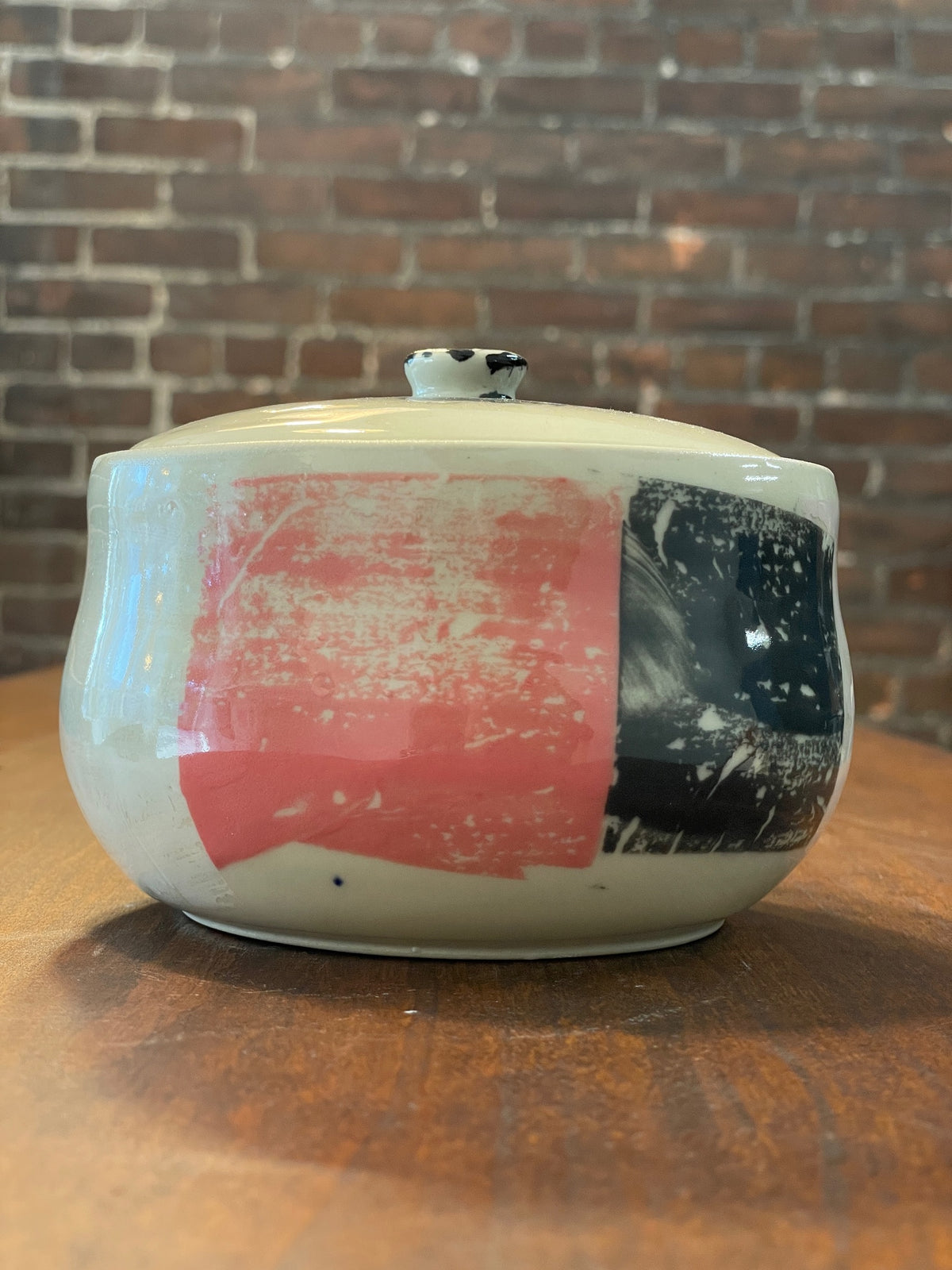 Pot avec couvercle