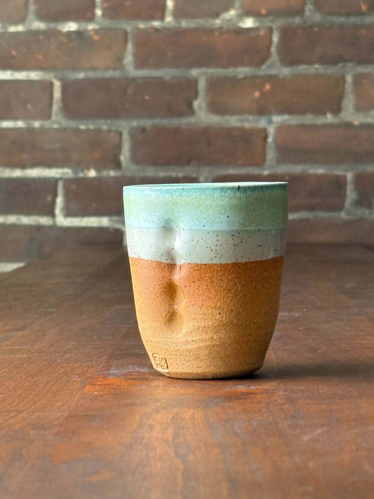 Petit verre estampillé